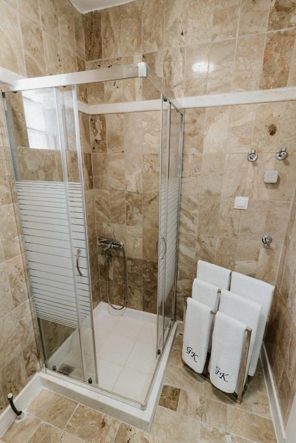 Blue And White Luxury Suites Nea Kallikrateia Luaran gambar
